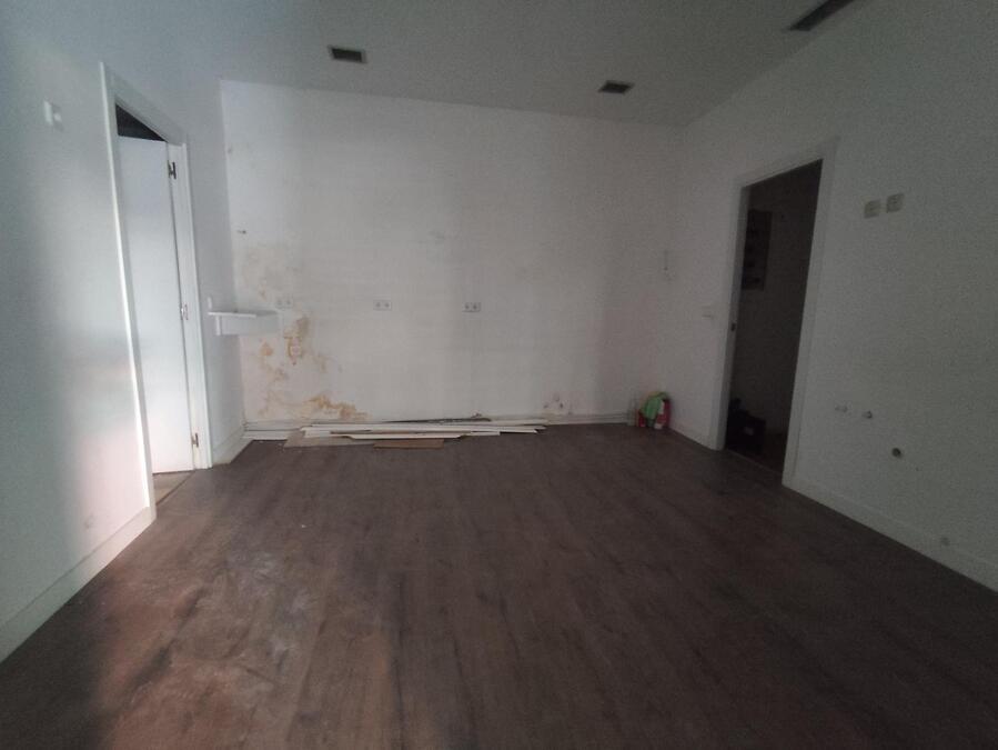 LOCAL COMERCIAL CALLE CARRANZA