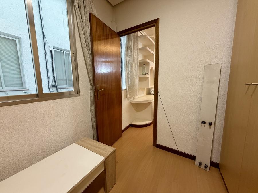 PISO CALLE SANTA ENGRACIA