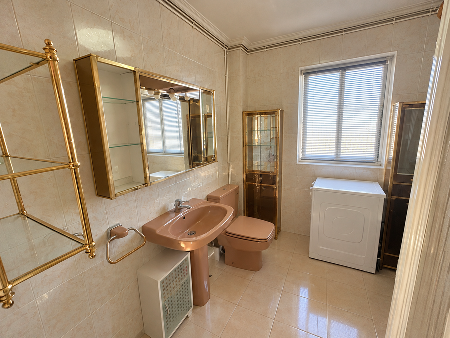 PISO �TICO EN VENTA EN TETU�N - BERRUGUETE
