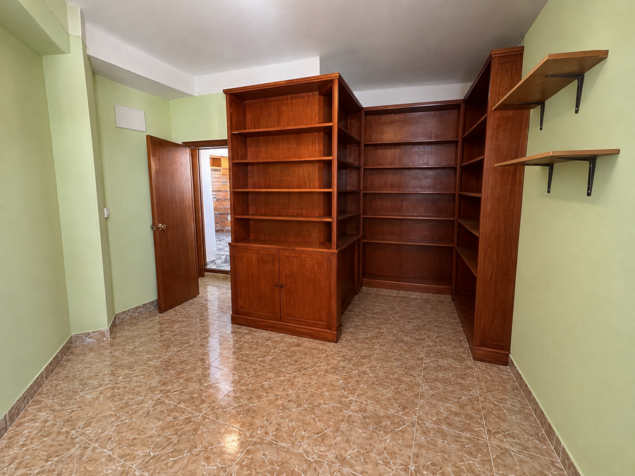 PISO �TICO EN VENTA EN TETU�N - BERRUGUETE