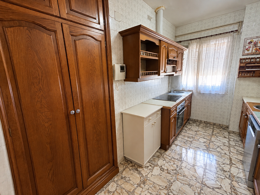 PISO �TICO EN VENTA EN TETU�N - BERRUGUETE