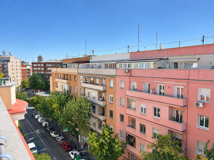 PISO �TICO EN VENTA EN TETU�N - BERRUGUETE