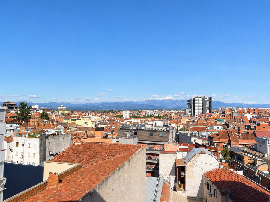 PISO �TICO EN VENTA EN TETU�N - BERRUGUETE