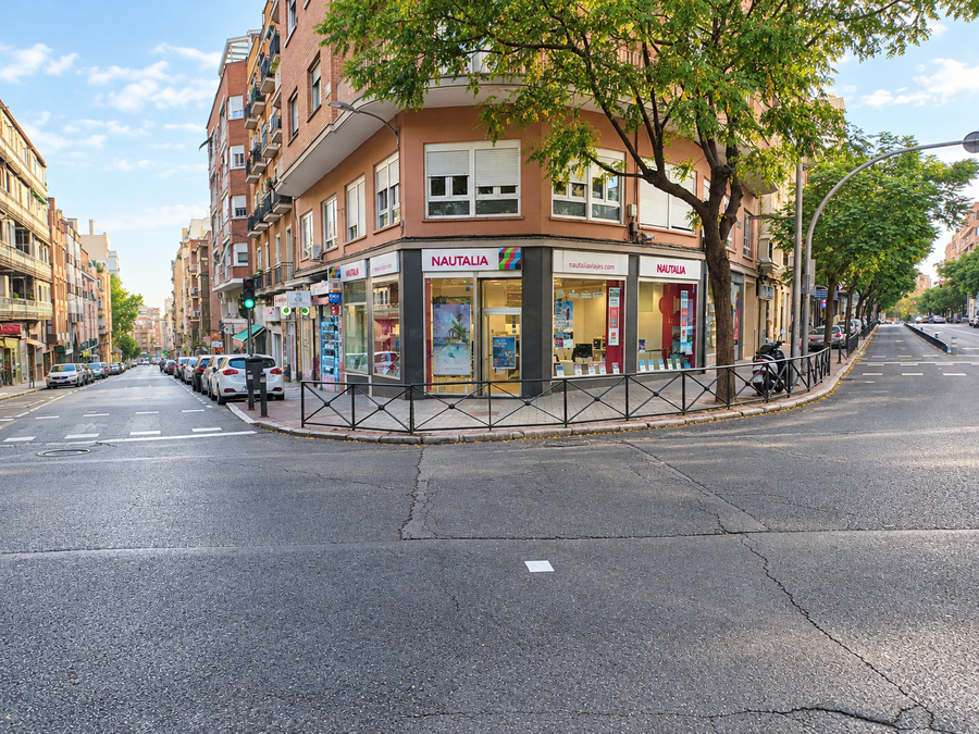 PISO �TICO EN VENTA EN TETU�N - BERRUGUETE