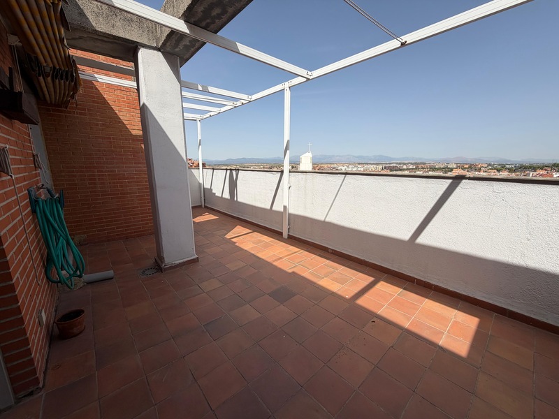 PISO EN ALQUILER EN FUENCARRAL - TRES OLIVOS - VALVERDE