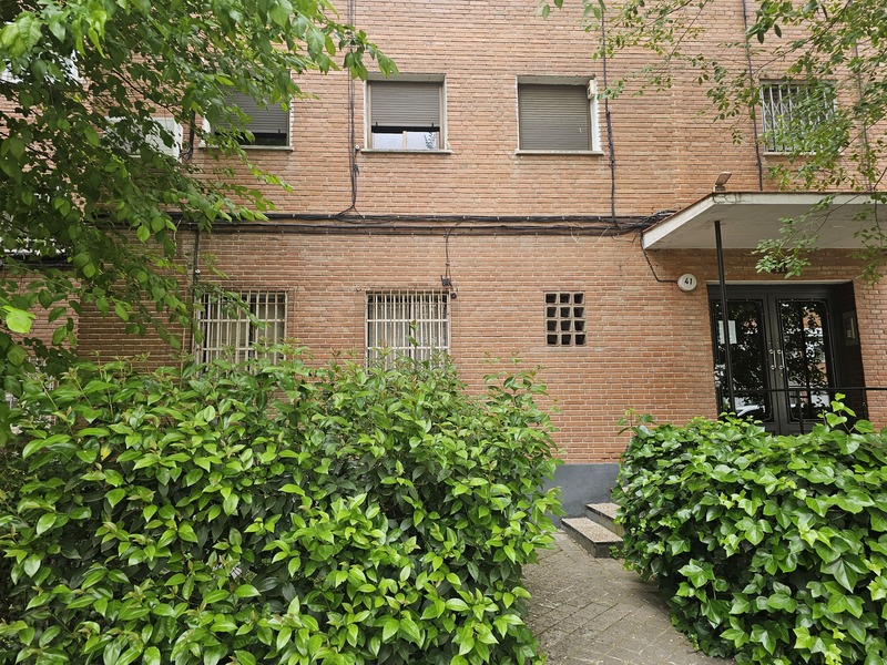 LOCAL COMERCIAL EN VENTA EN MORATALAZ - FONTARR�N