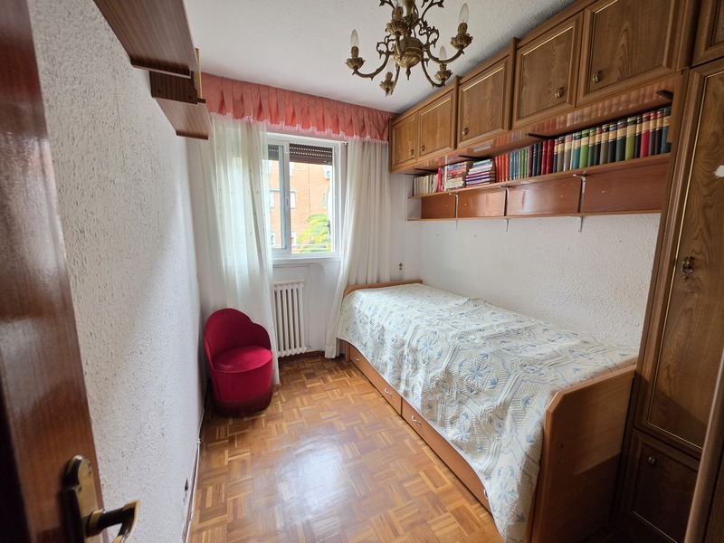 PISO EN VENTA EN MORATALAZ - VINATEROS