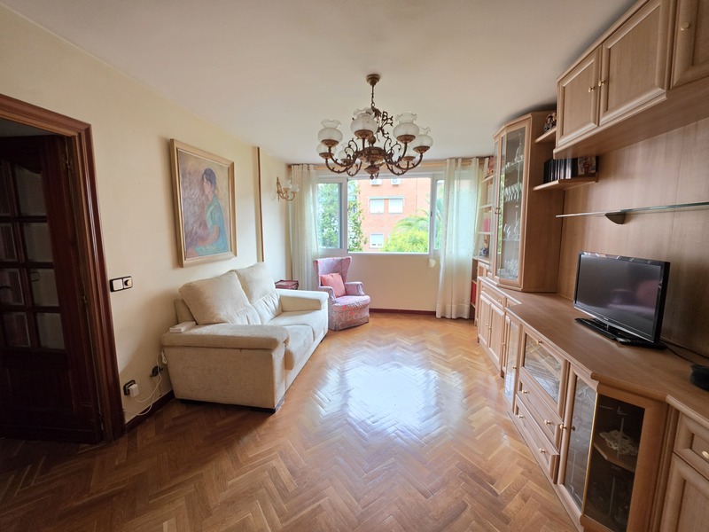 PISO EN VENTA EN MORATALAZ - VINATEROS