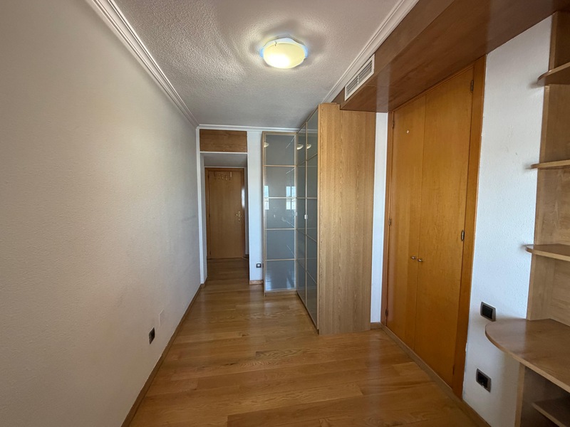 PISO EN ALQUILER EN FUENCARRAL - TRES OLIVOS - VALVERDE