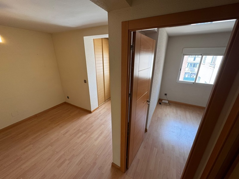 PISO EN ALQUILER EN VIC�LVARO - AMBROZ