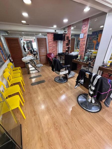 LOCAL COMERCIAL EN ALQUILER CON TRASPASO EN TORREJON DE ARD�Z - CENTRO