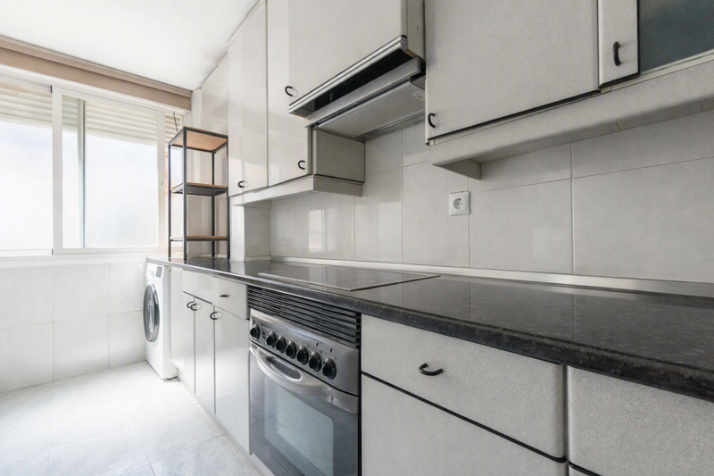 PISO EN VENTA EN FUENCARRAL - TRES OLIVOS - VALVERDE
