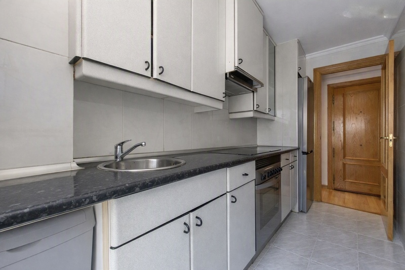 PISO EN VENTA EN FUENCARRAL - TRES OLIVOS - VALVERDE