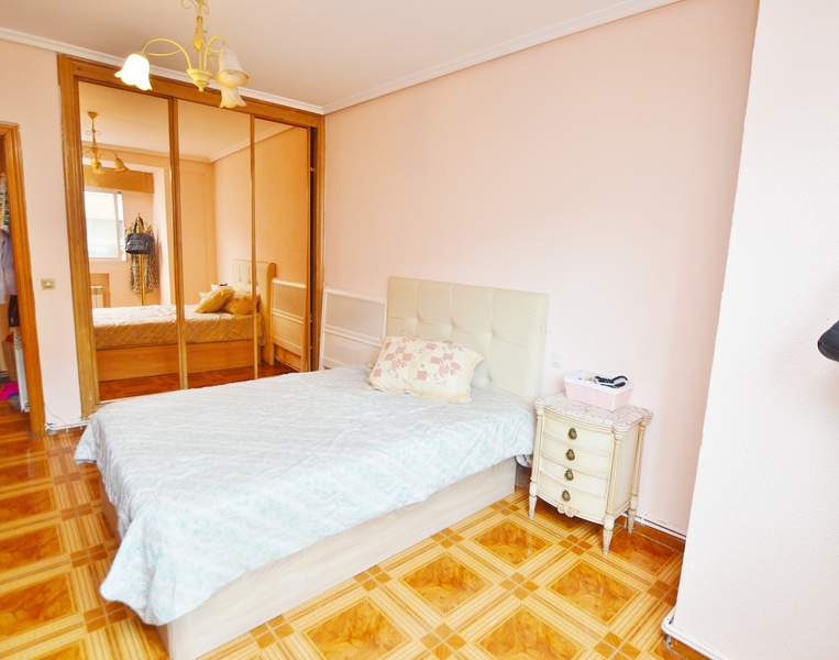 PISO EN VENTA EN SALAMANCA - FUENTE DEL BERRO