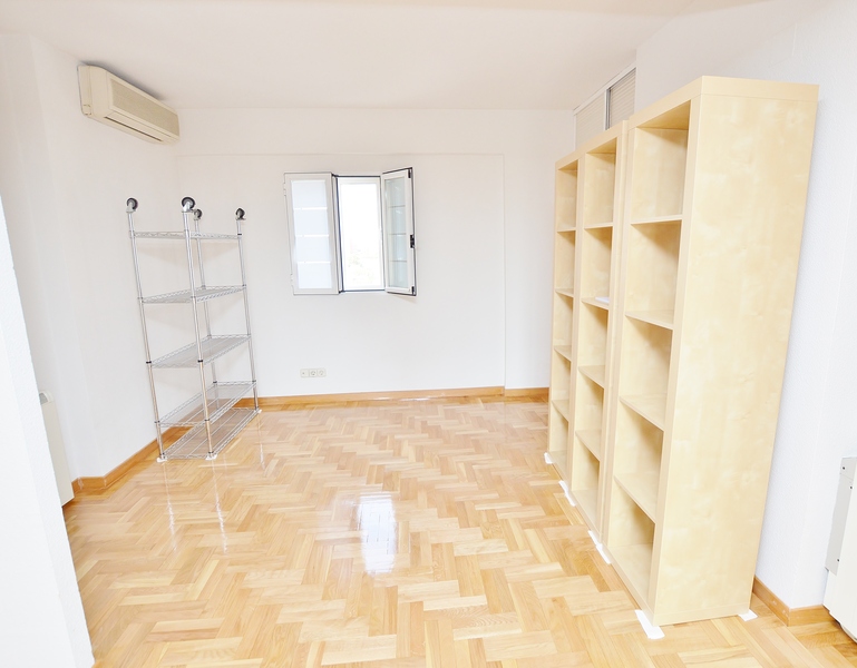 PISO EN VENTA EN SAN BLAS - ARCOS DE JAL�N