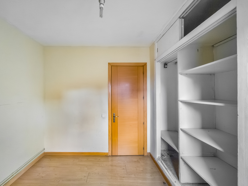 PISO EN VENTA EN PUENTE DE VALLECAS - ENTREV�AS