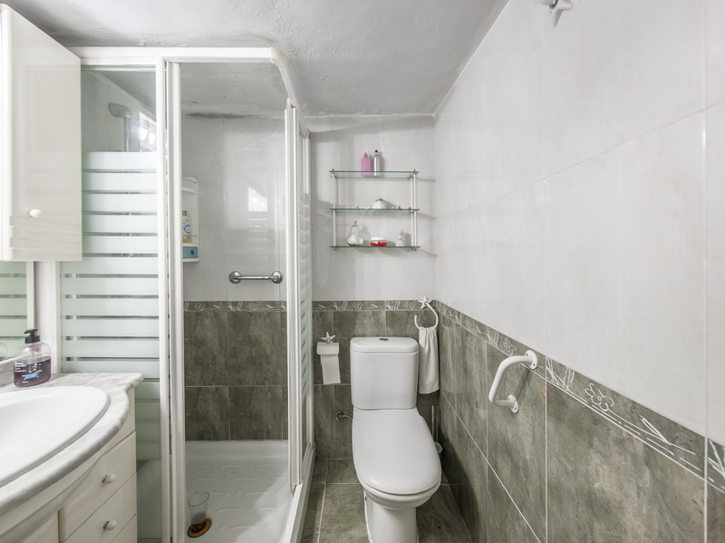 CHALET PAREADO EN VENTA EN PUENTE DE VALLECAS - ENTREV�AS