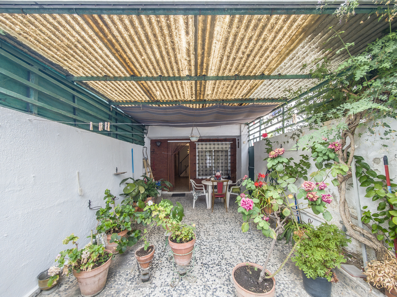 CHALET PAREADO EN VENTA EN PUENTE DE VALLECAS - ENTREV�AS