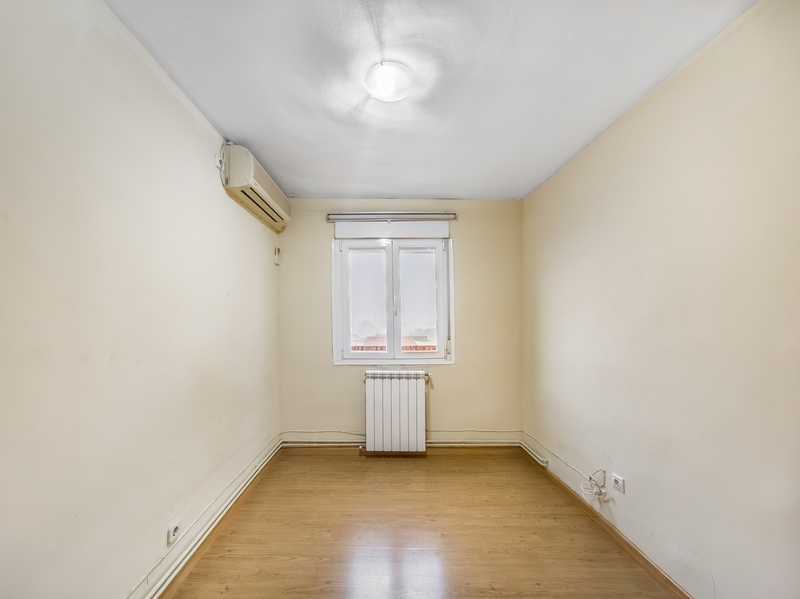 PISO EN VENTA EN PUENTE DE VALLECAS - ENTREV�AS