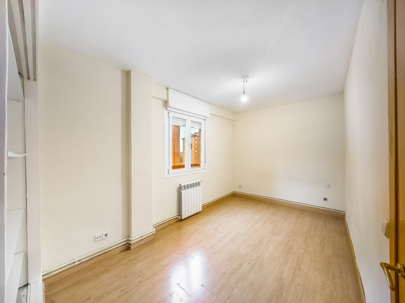 PISO EN VENTA EN PUENTE DE VALLECAS - ENTREV�AS