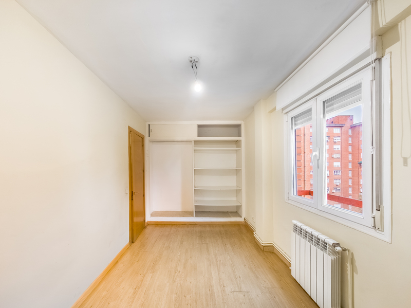 PISO EN VENTA EN PUENTE DE VALLECAS - ENTREV�AS