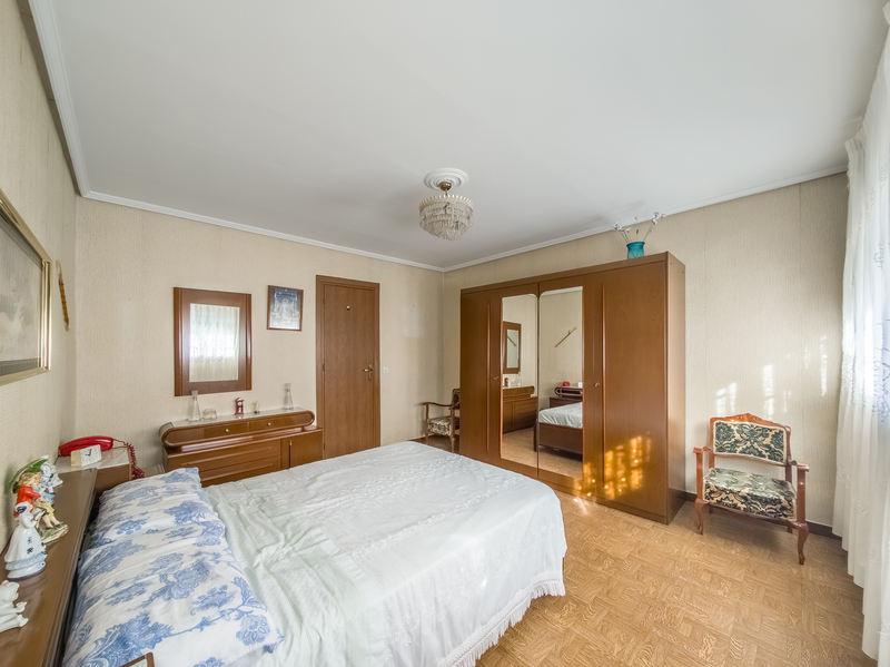 CHALET PAREADO EN VENTA EN PUENTE DE VALLECAS - ENTREV�AS