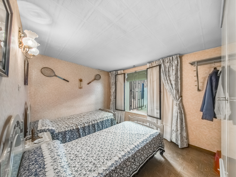 CHALET PAREADO EN VENTA EN PUENTE DE VALLECAS - ENTREV�AS