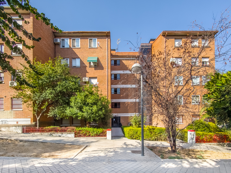 PISO EN VENTA EN PUENTE DE VALLECAS - ENTREV�AS