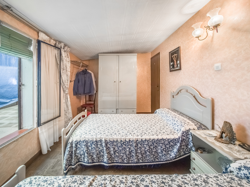 CHALET PAREADO EN VENTA EN PUENTE DE VALLECAS - ENTREV�AS