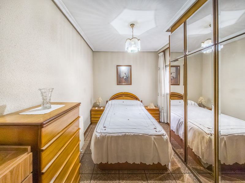 PISO EN VENTA EN PUENTE DE VALLECAS - SAN DIEGO