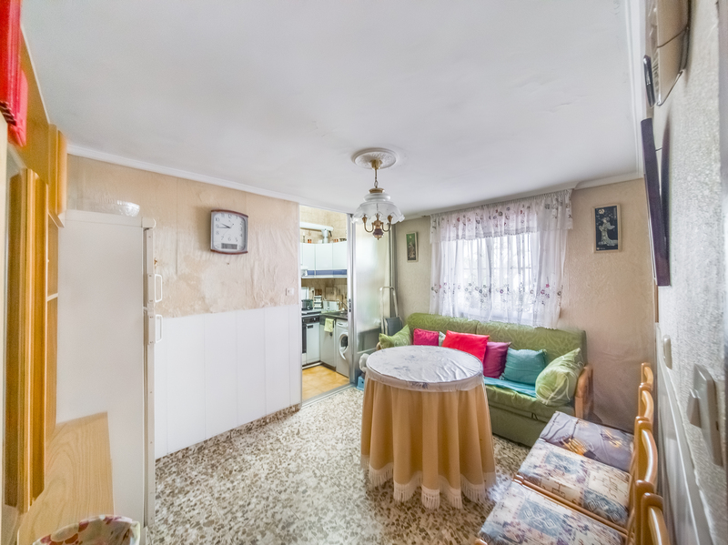 CHALET PAREADO EN VENTA EN PUENTE DE VALLECAS - ENTREV�AS