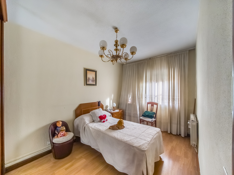 PISO EN VENTA EN PUENTE DE VALLECAS - ENTREV�AS