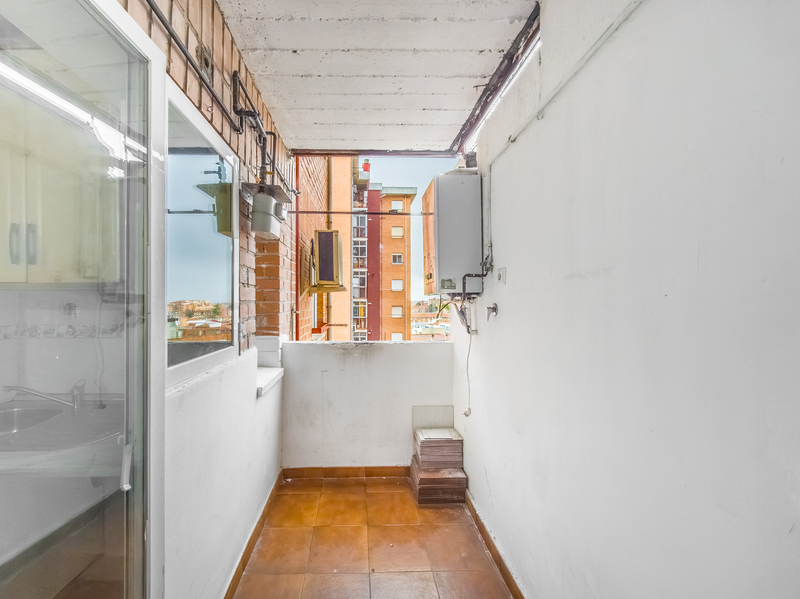 PISO EN VENTA EN PUENTE DE VALLECAS - ENTREV�AS