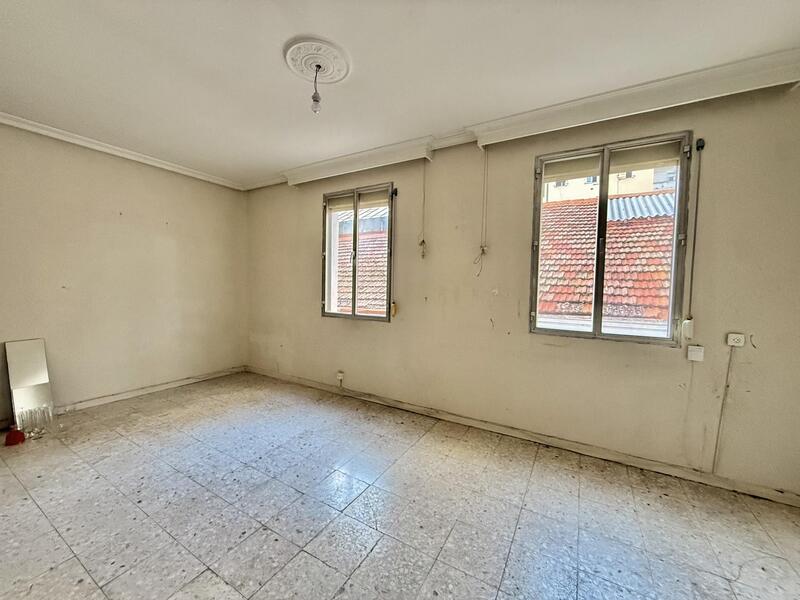 PISO EN VENTA EN CHAMBER� - ARAPILES