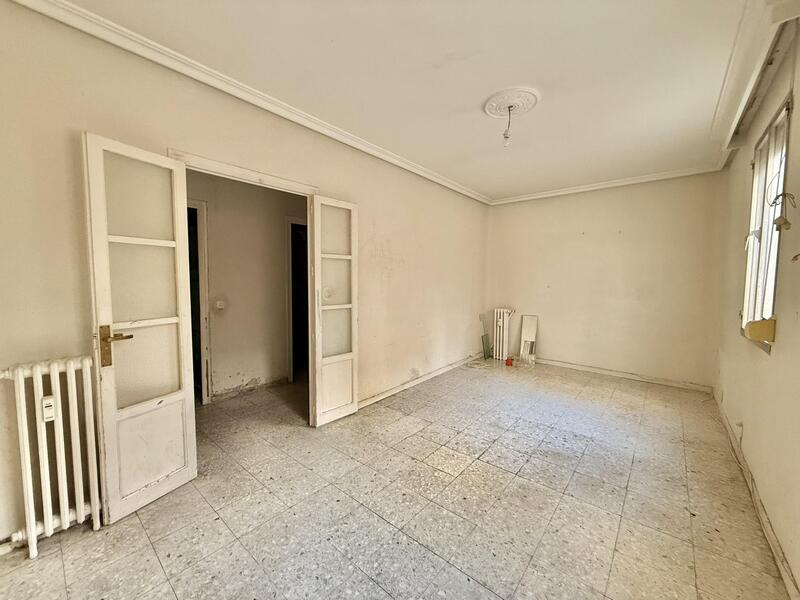 PISO EN VENTA EN CHAMBER� - ARAPILES