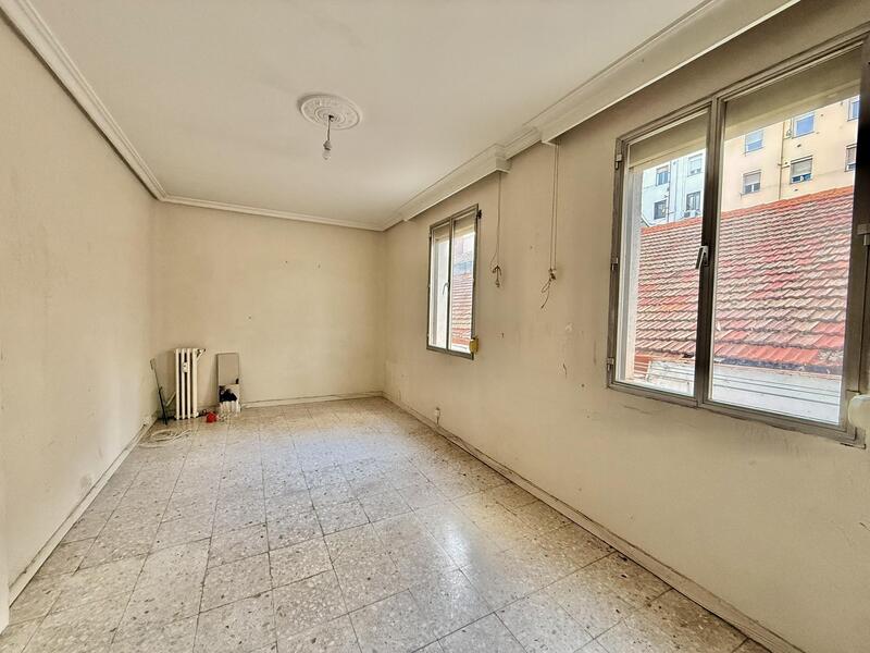 PISO EN VENTA EN CHAMBER� - ARAPILES