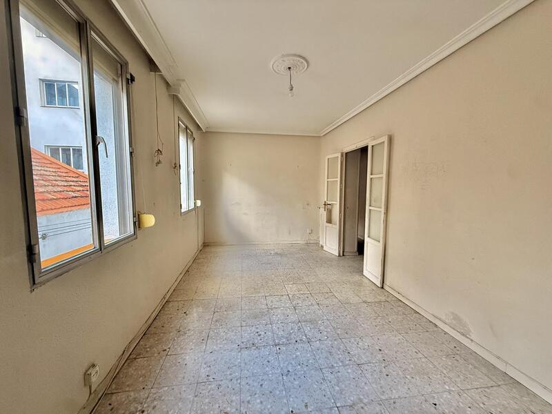 PISO EN VENTA EN CHAMBER� - ARAPILES