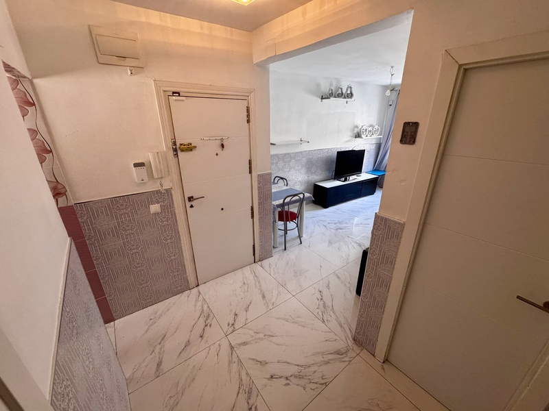 PISO EN VENTA EN VIC�LVARO - AMBROZ
