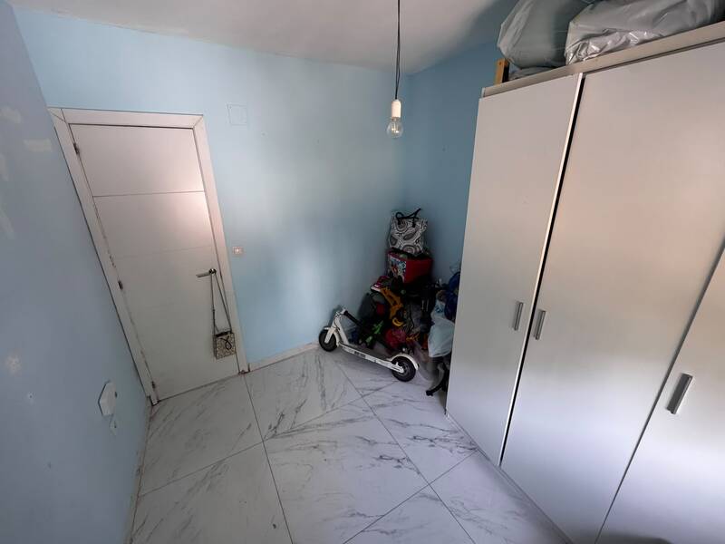PISO EN VENTA EN VIC�LVARO - AMBROZ
