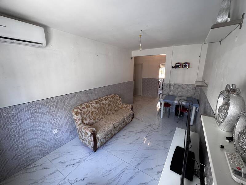 PISO EN VENTA EN VIC�LVARO - AMBROZ