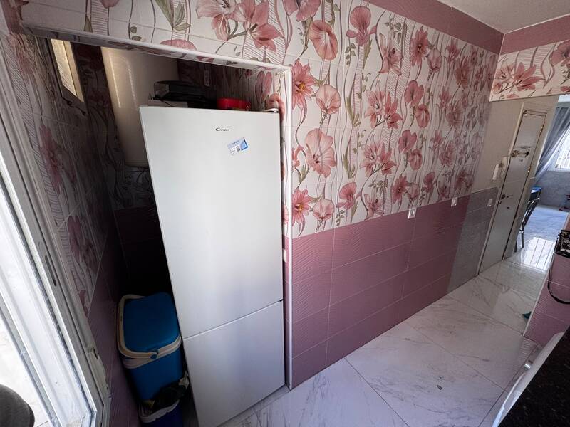 PISO EN VENTA EN VIC�LVARO - AMBROZ