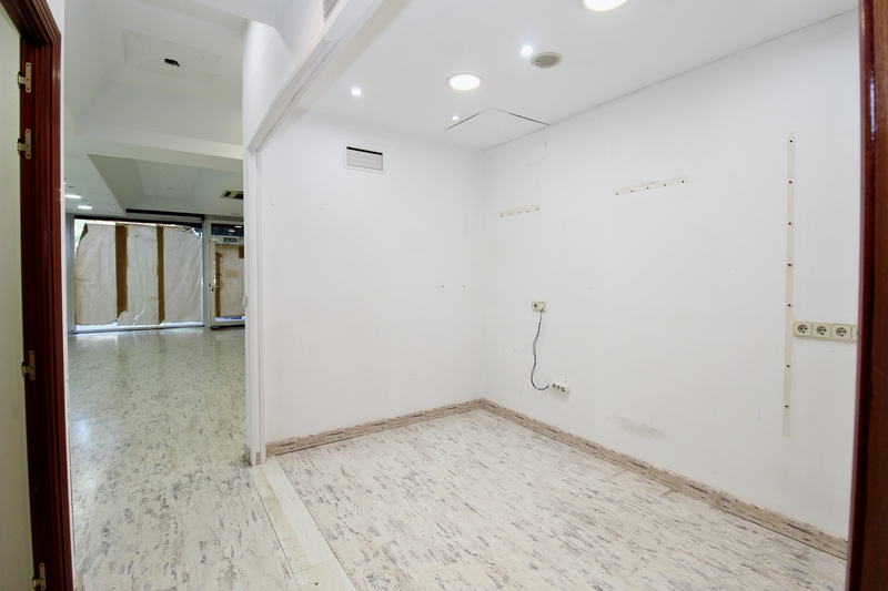 LOCAL COMERCIAL EN ALQUILER EN PUENTE DE VALLECAS - PALOMERAS SURESTE