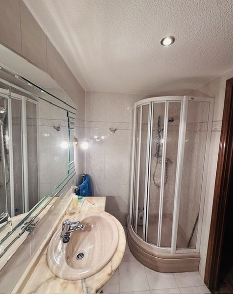 PISO EN VENTA EN FUENCARRAL - TRES OLIVOS - VALVERDE
