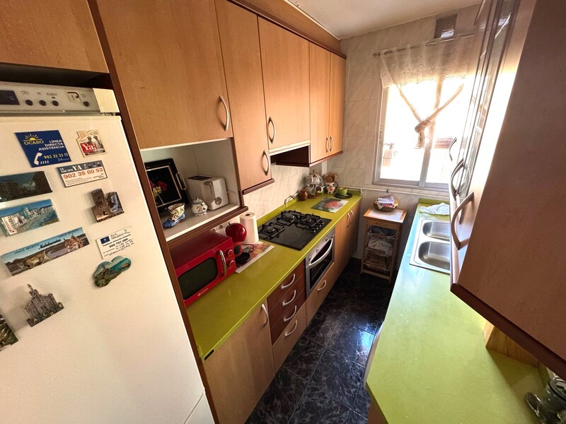 PISO EN VENTA EN VIC�LVARO - AMBROZ