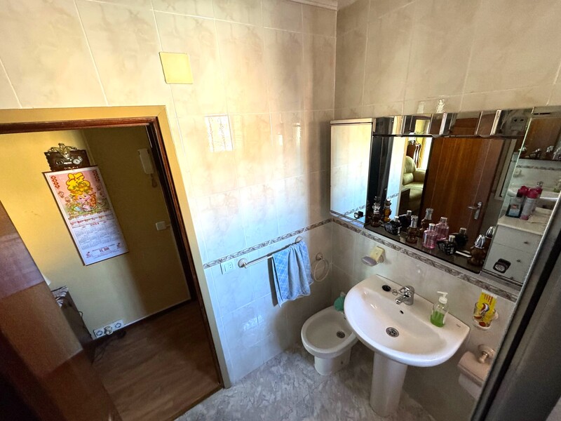 PISO EN VENTA EN VIC�LVARO - AMBROZ
