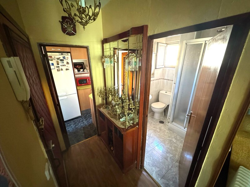 PISO EN VENTA EN VIC�LVARO - AMBROZ
