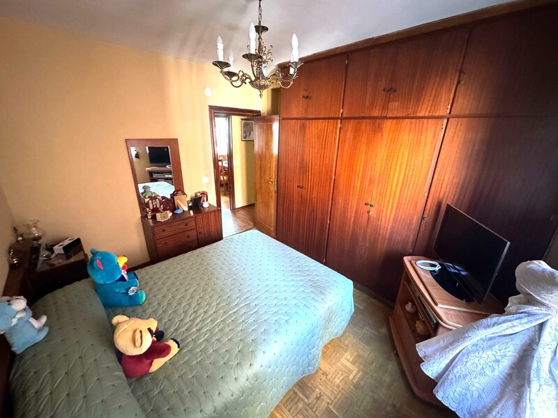 PISO EN VENTA EN VIC�LVARO - AMBROZ