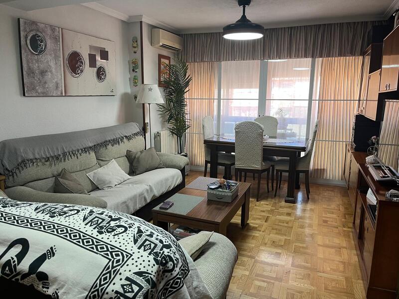 PISO EN VENTA EN LATINA - �GUILAS