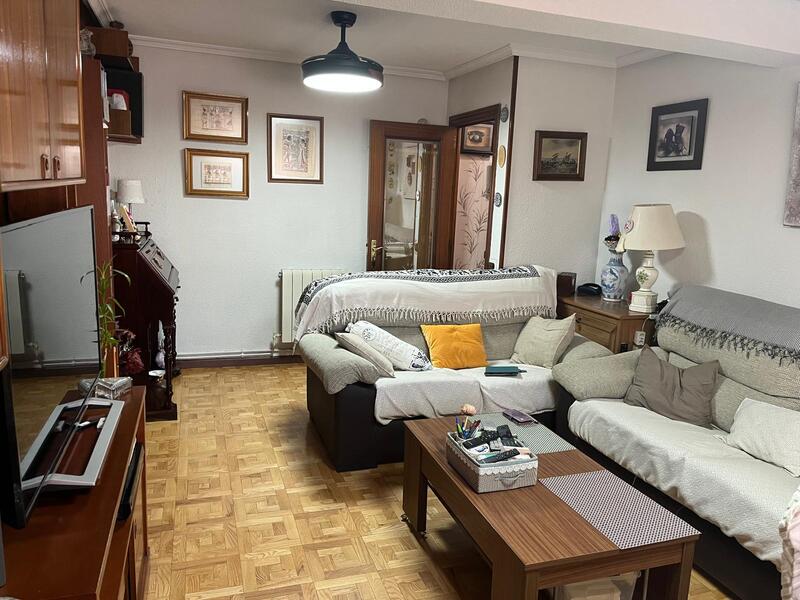 PISO EN VENTA EN LATINA - �GUILAS