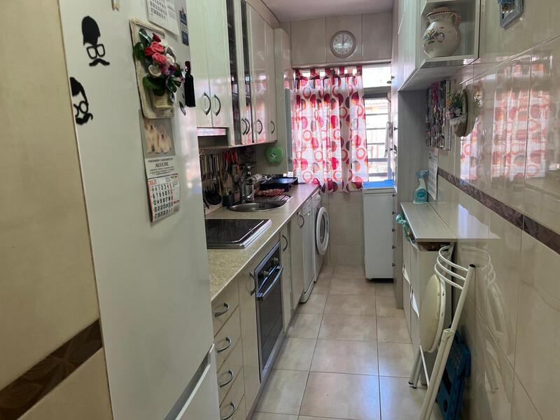 PISO EN VENTA EN LATINA - �GUILAS